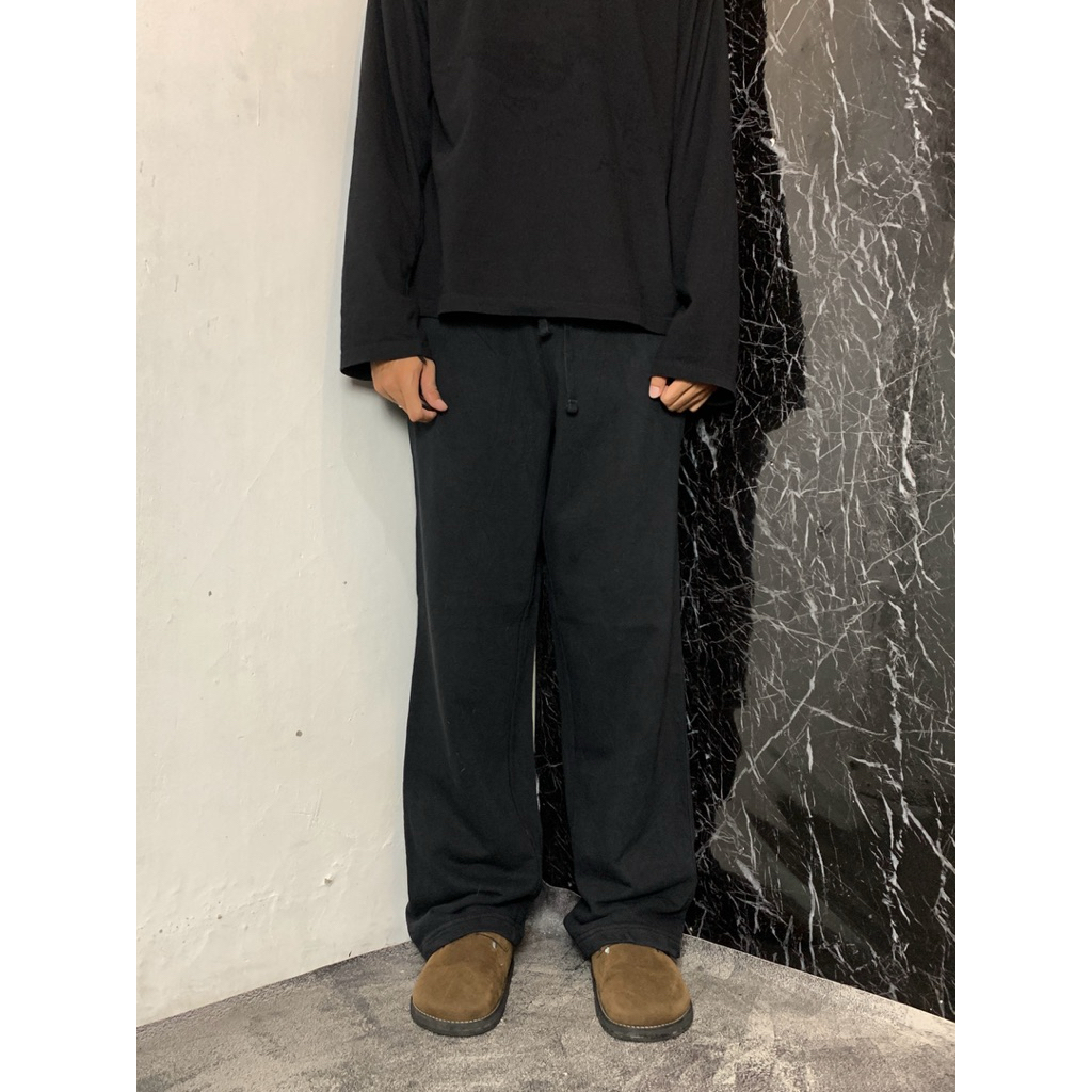 Loose Sweatpants Black by TOPTEN