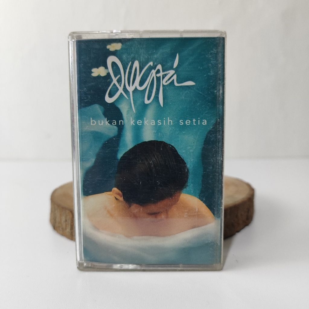 kaset pita dygta bukan kekasih setia