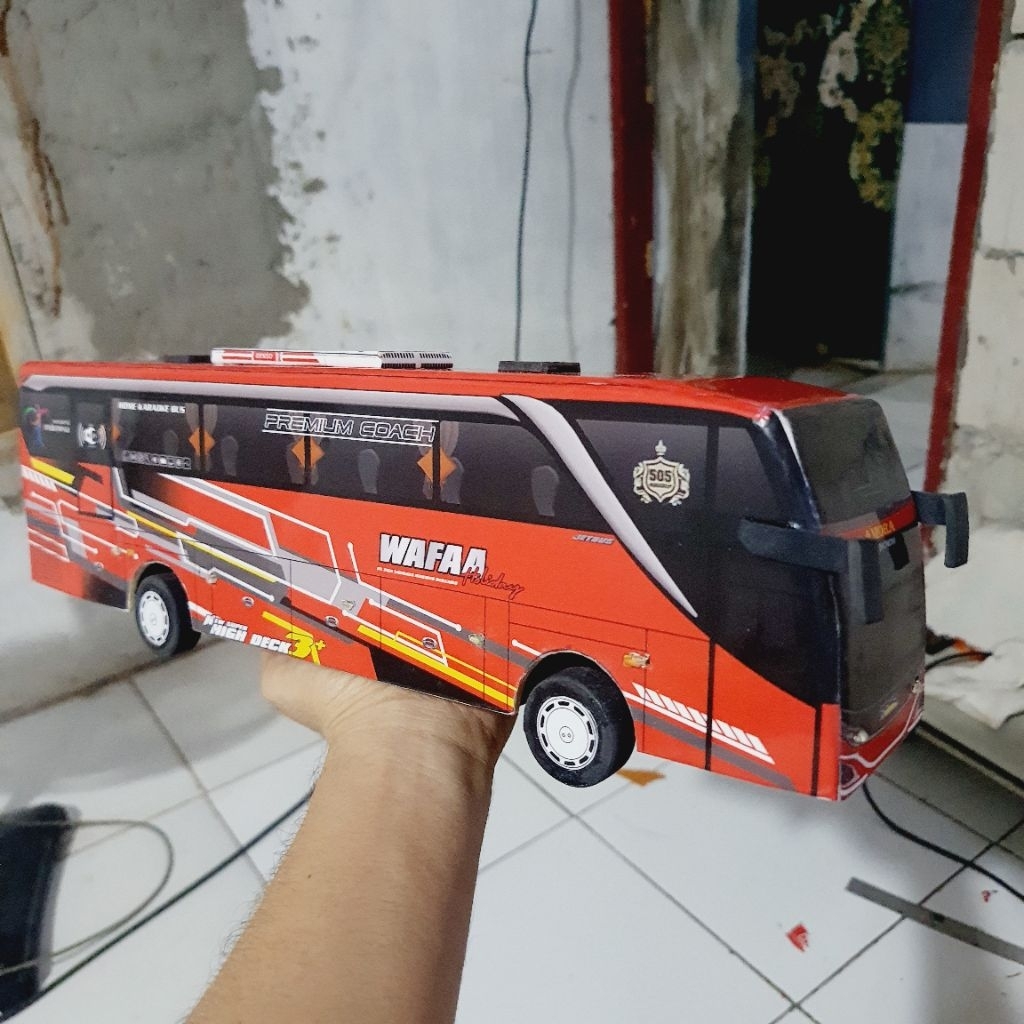 Miniatur Bus Waffa Holiday Jetbus 3