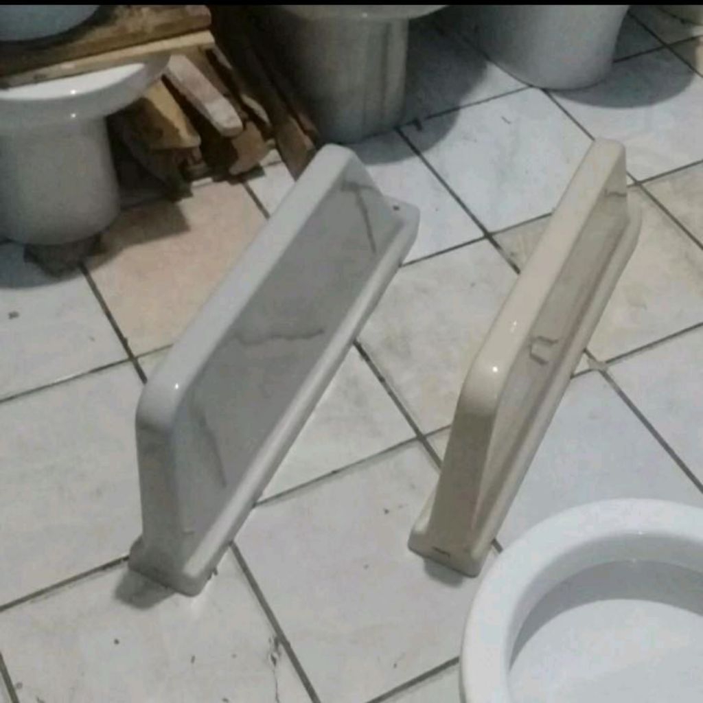 Sekat/Partisi Toto A 100