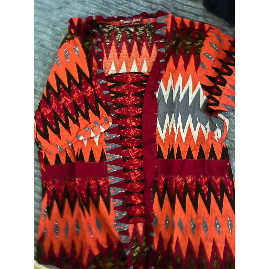 PRELOVED ITEM (baju ospek, batik merah, localbrand)