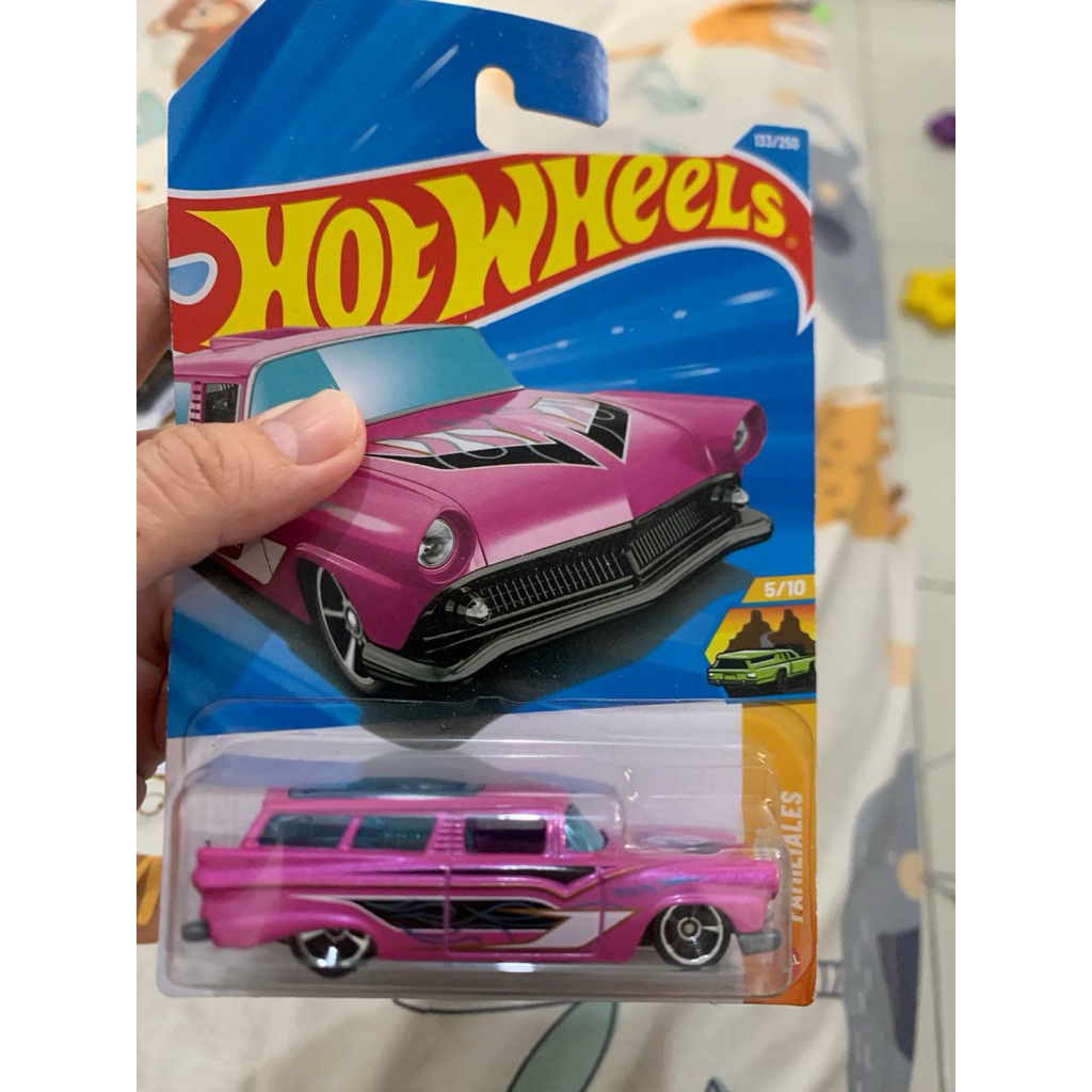 hot wheels 8 crate