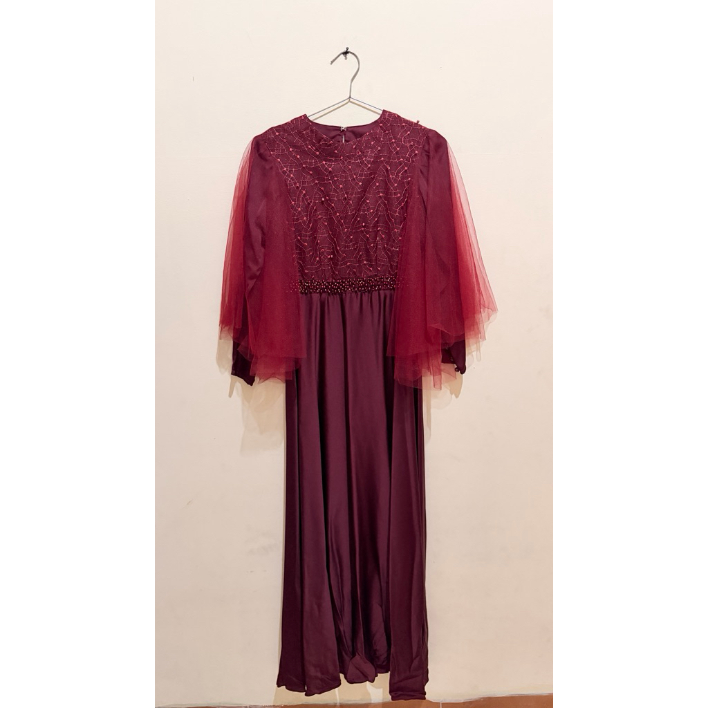 Dress Maroon Tule