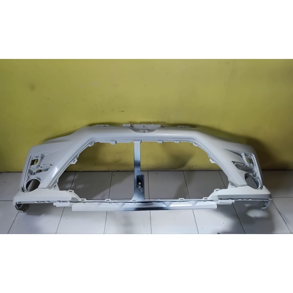 Bemper depan Toyota RAIZE.