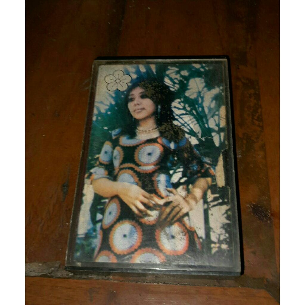 Kaset pita Wiwiek Abidin
