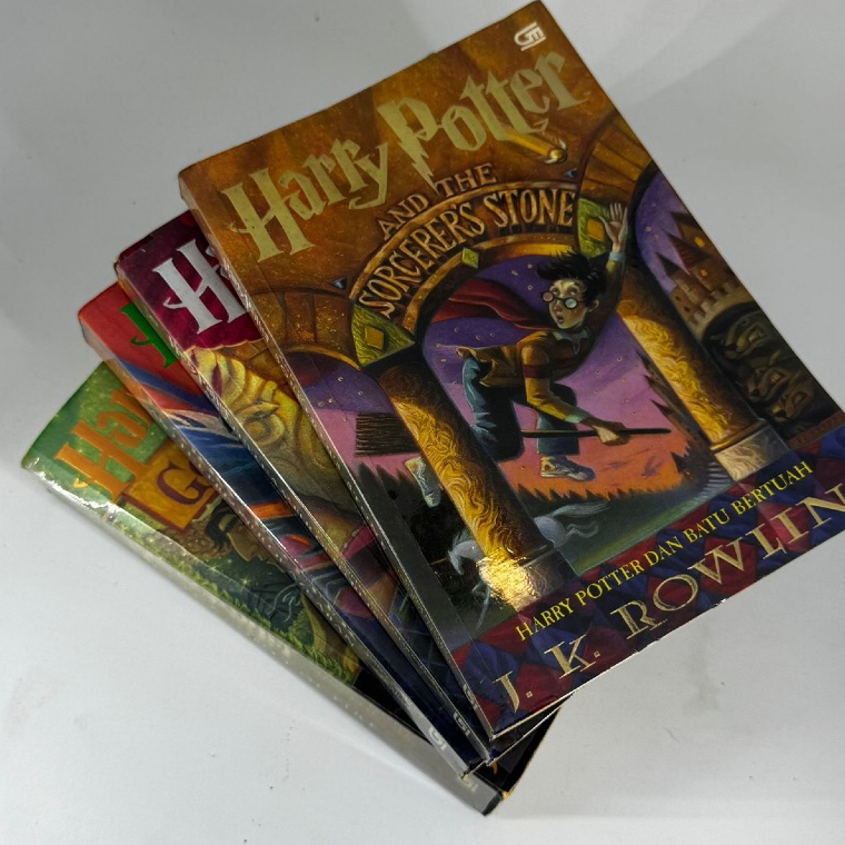 [Preloved] Harry Potter Bahasa Indonesia Bahasa Inggris