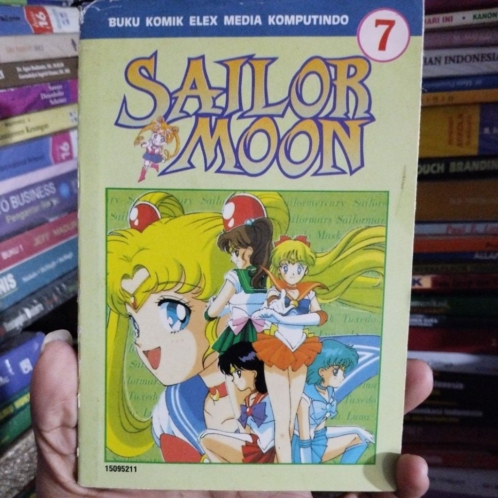 Komik Cewek Warna Sailormoon - Naoko Takeuchi