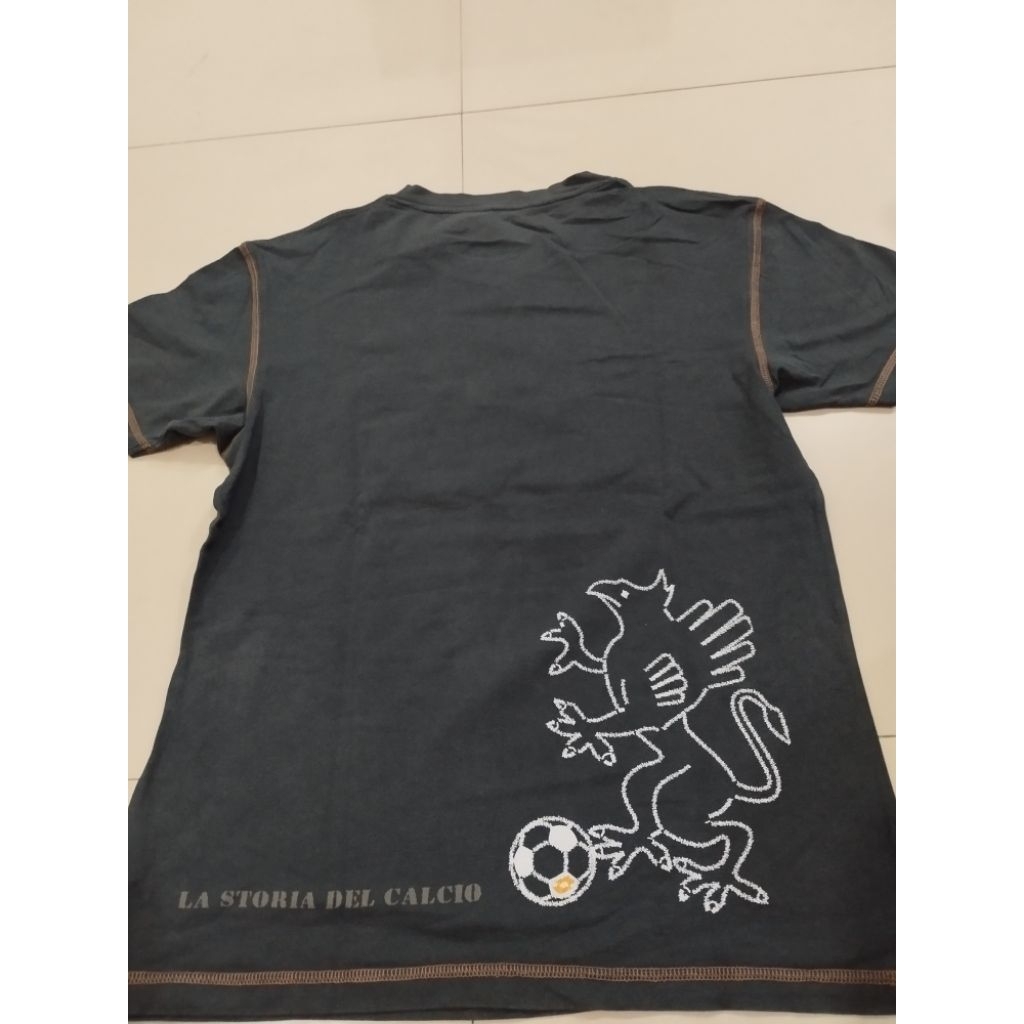 preloved kaos olahraga