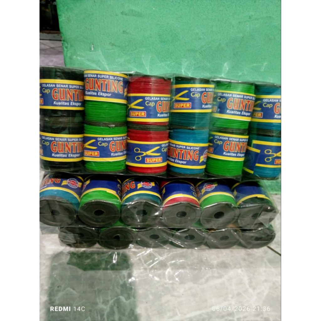 1 pak benang gelasan layang layang snap isi 12 pcs