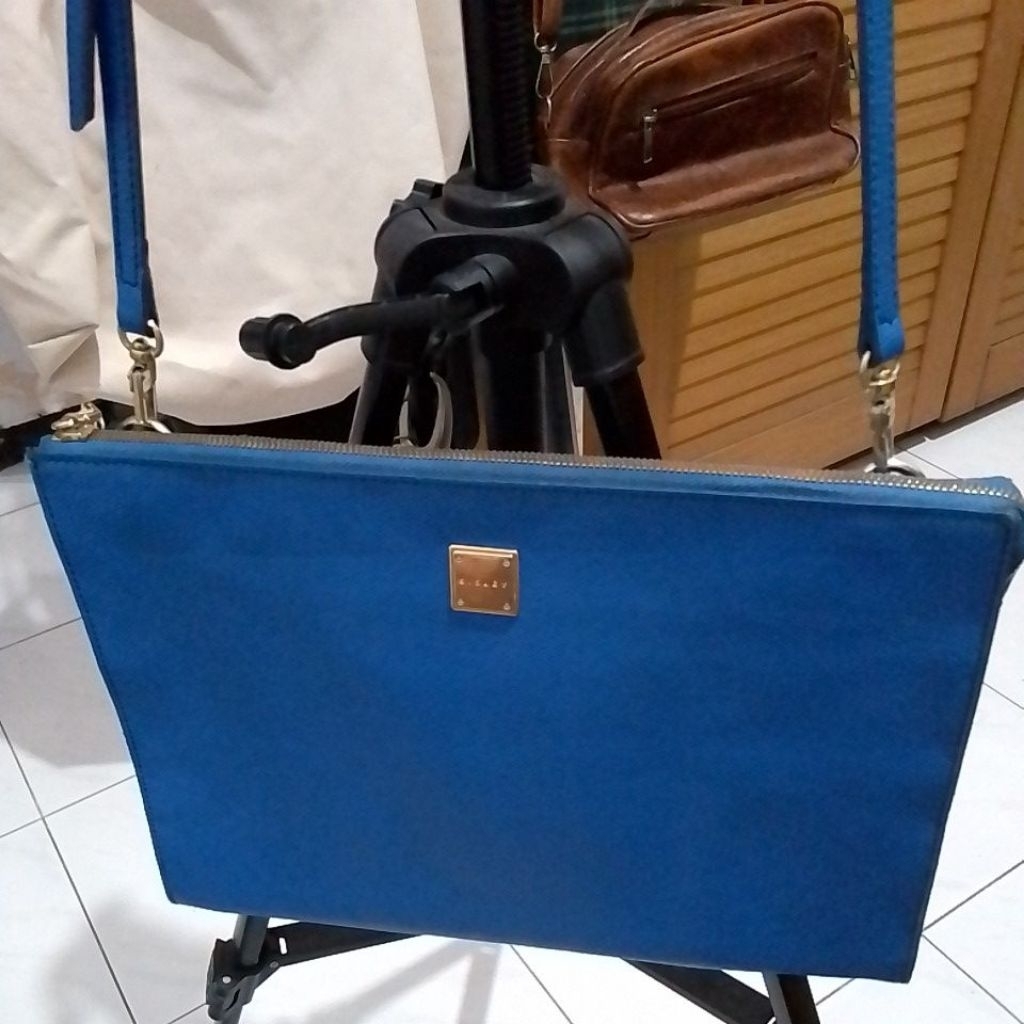 Tas Hand Bag Clutch Kulit Asli SISLEY...
