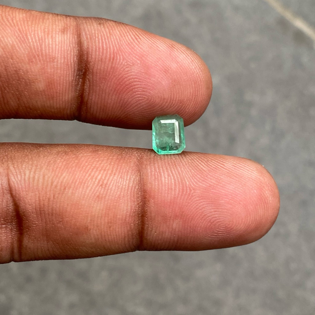 Batu Zamrud Colombia Natural Zambian Emerald Jamrud Ukuran Kecil Octagon shape Dim tipis 7x5.5x2.5 C