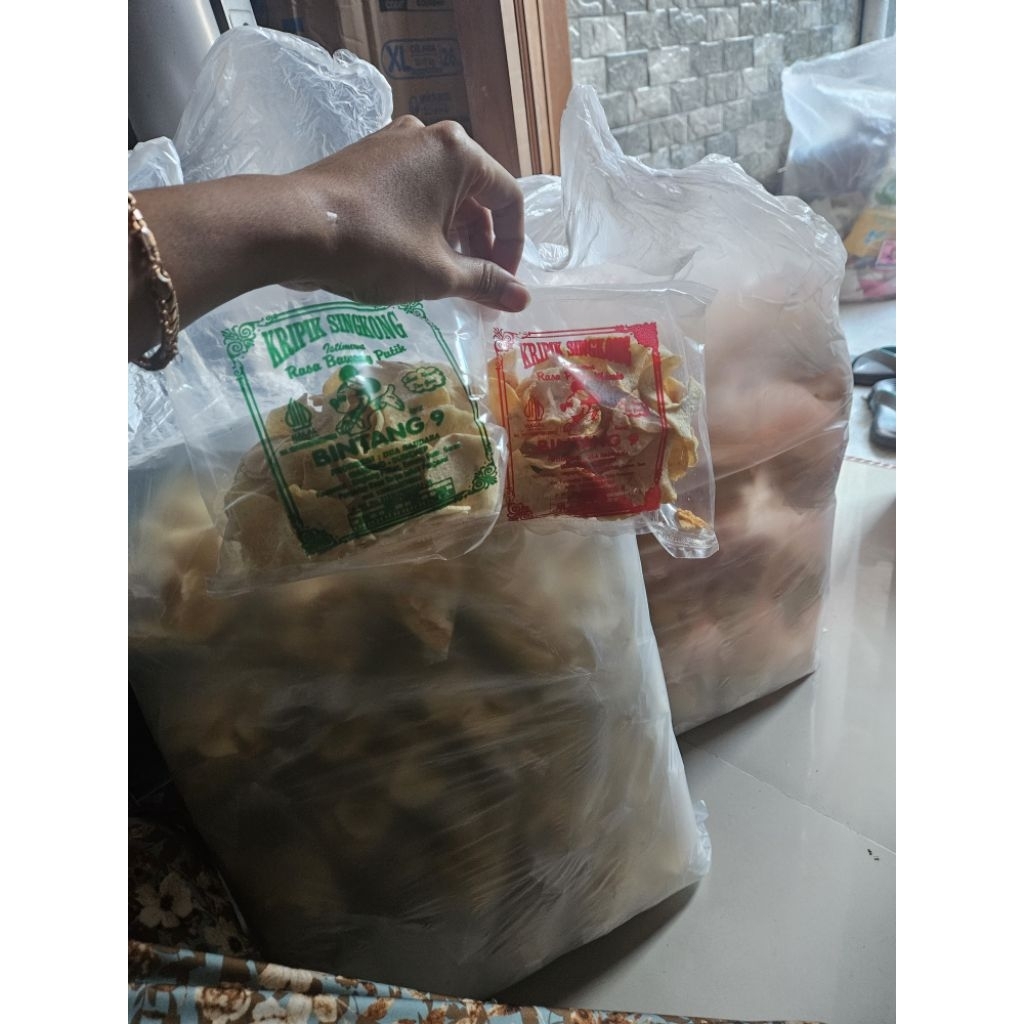 KRIPIK SINGKONG BINTANG 9 KHAS MADURA RASA BAWANG / PEDAS MANIS