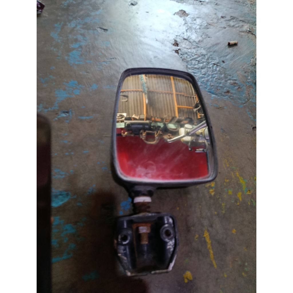 spion kanan Mazda e2000