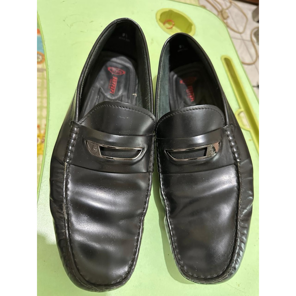 Loafers Slip On Sepatu Kulit TODS x Scuderia Ferrari Size 44