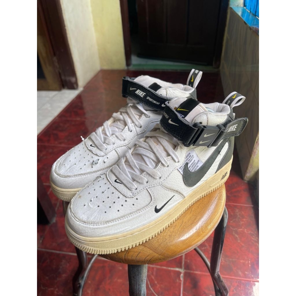NIKE AF 1 UTILITY WHITE BLACK