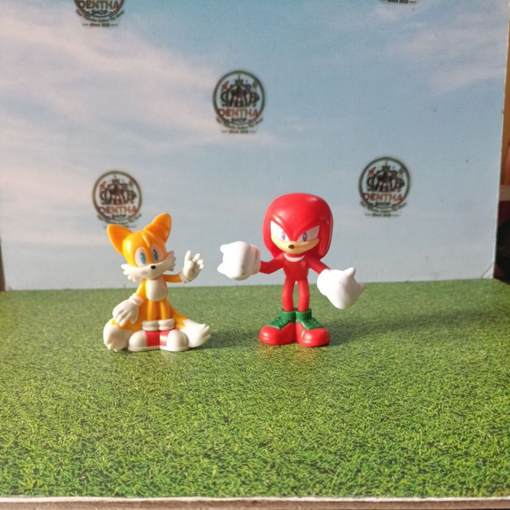 Sonic figure