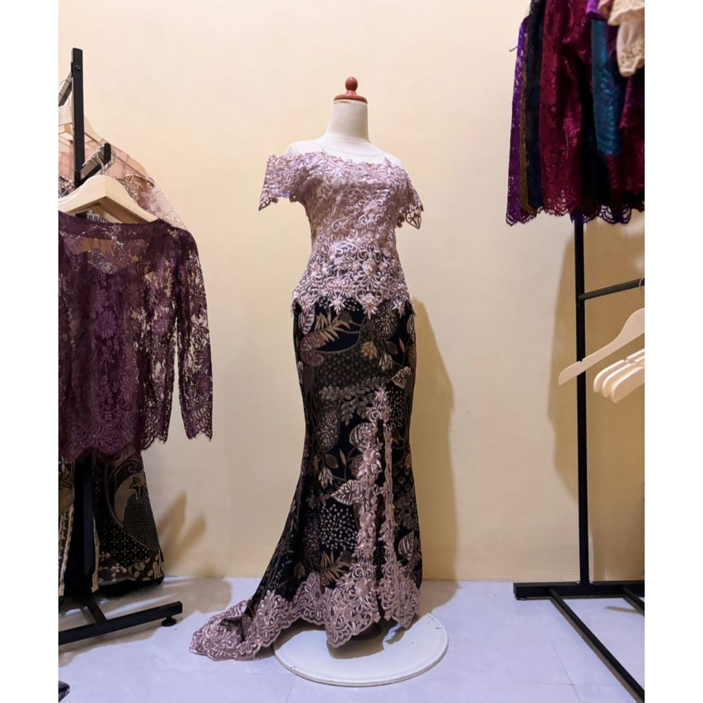 Kebaya Wisuda Modern 1 set