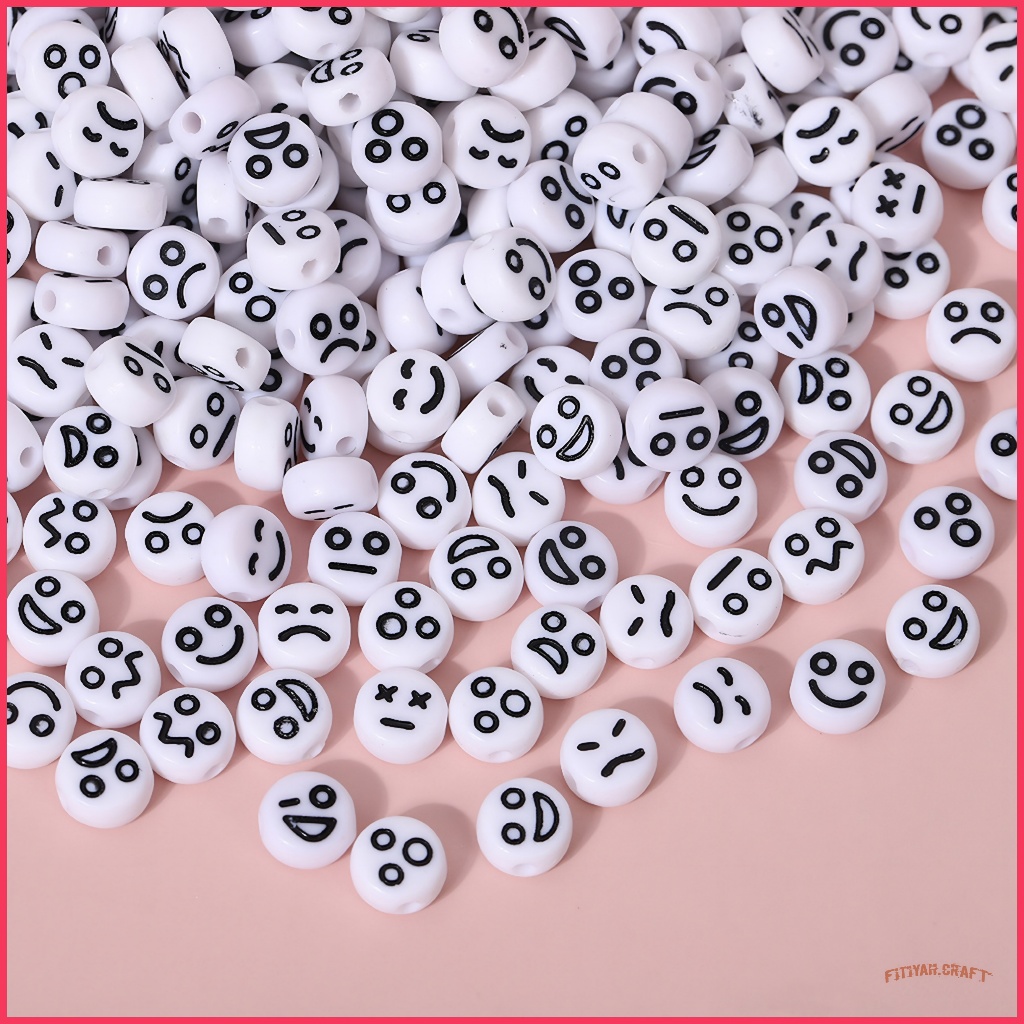100 Pcs Manik manik Bulat Pipih Emoji 4x7 mm Manik manik Bulat Pipih Berbagai Ekspresi DIY Aksesoris