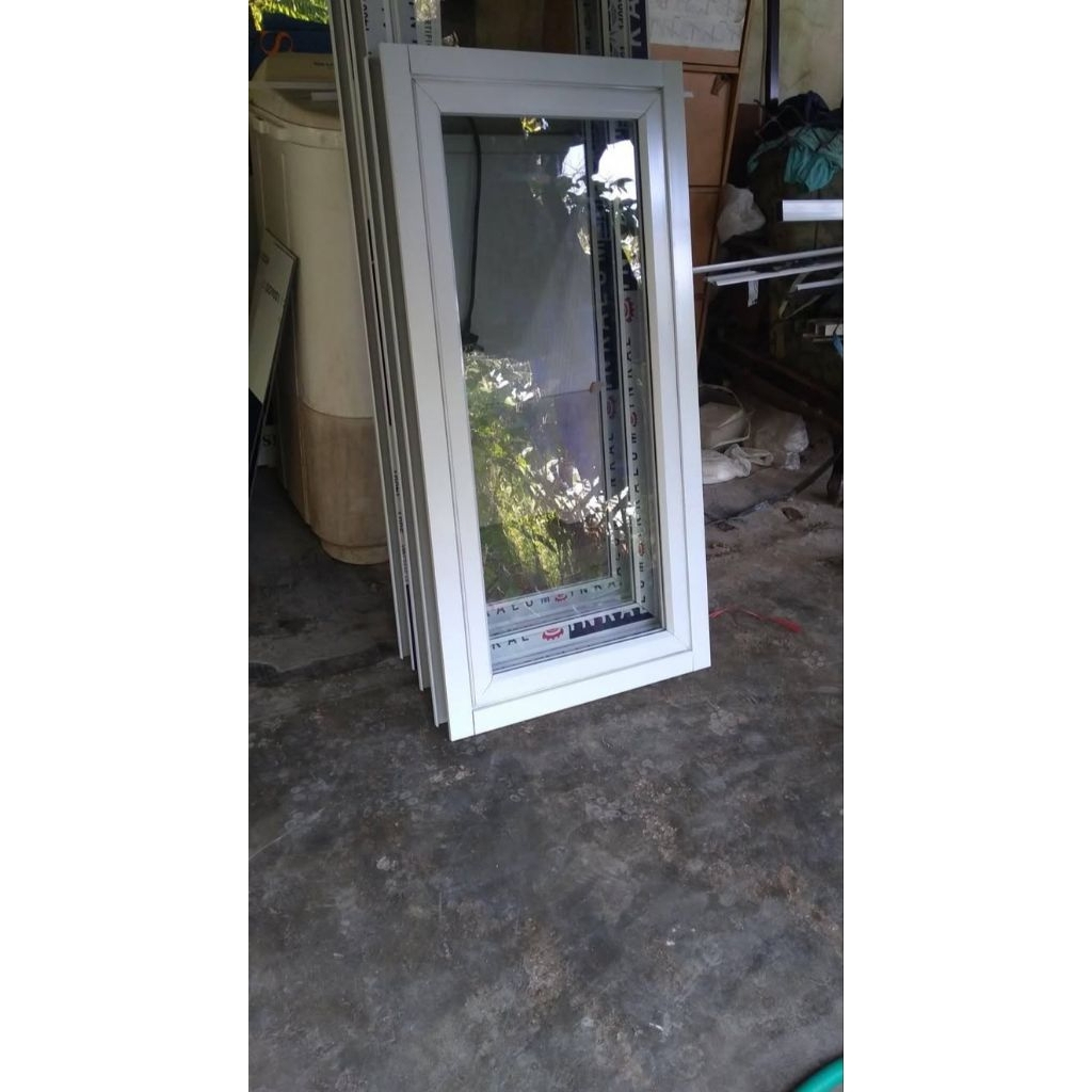 jendela aluminium 50x100 casment