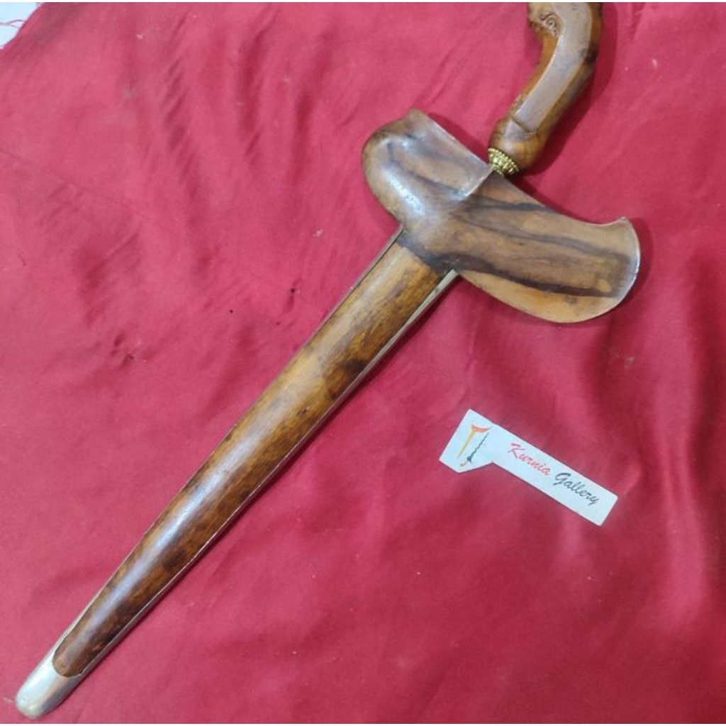 Keris Kebo Lajer Sepuh pamor udan mas tiban