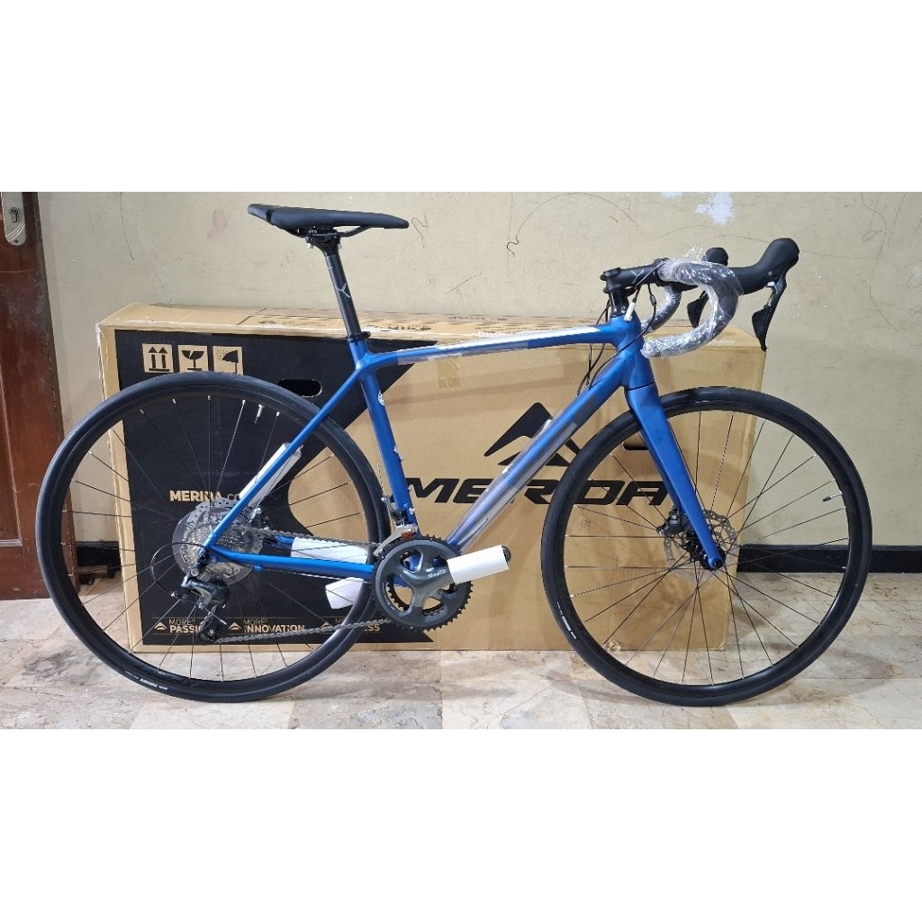 sepeda roadbike Merida Scultura 300 hydroulik disc brake