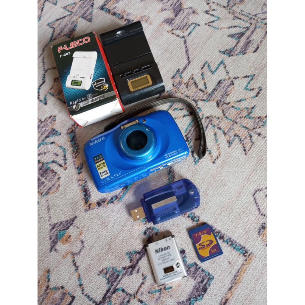 kamera digital Nikon Coolpix w100