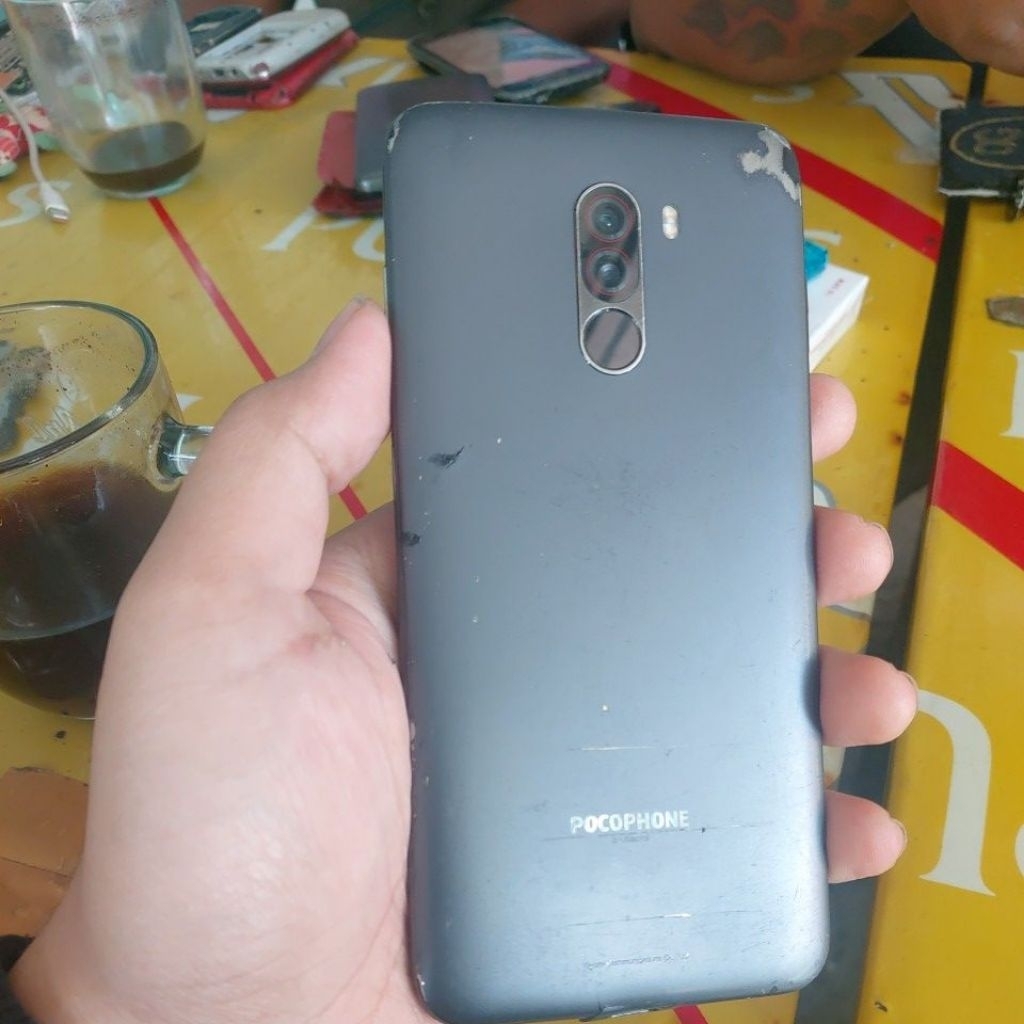 poco f1 minus