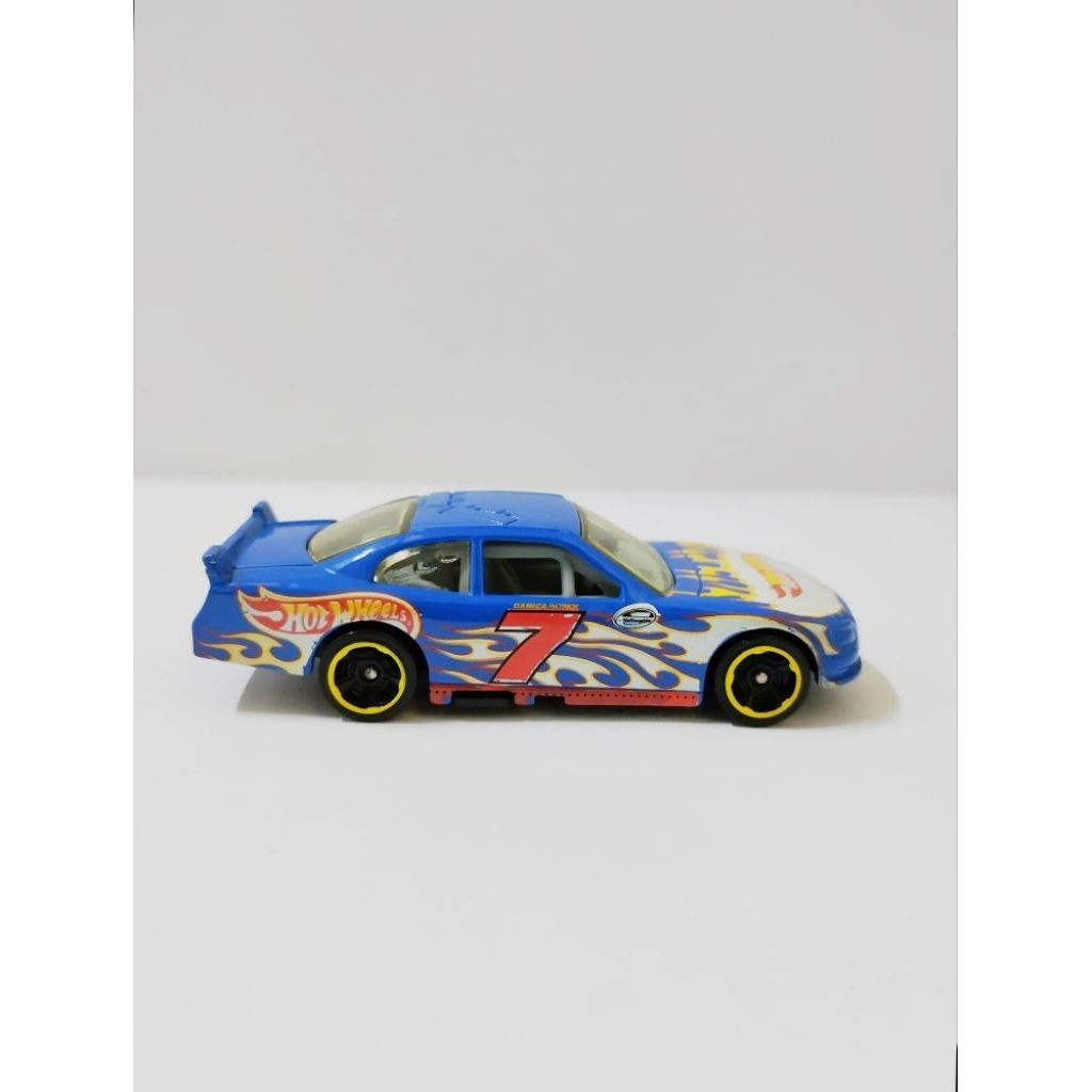 HOT WHEELS '10 CHEVY IMPALA - DANICA PATRICK 2010 CHEVY IMPALA™ LOOSE