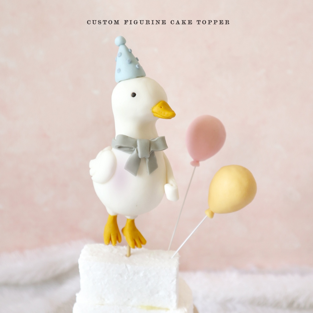 Duck figurine/ Bebek figurine cake topper/ bebek cake topper/ Duck Cake Topper/ Custom fondant cake 