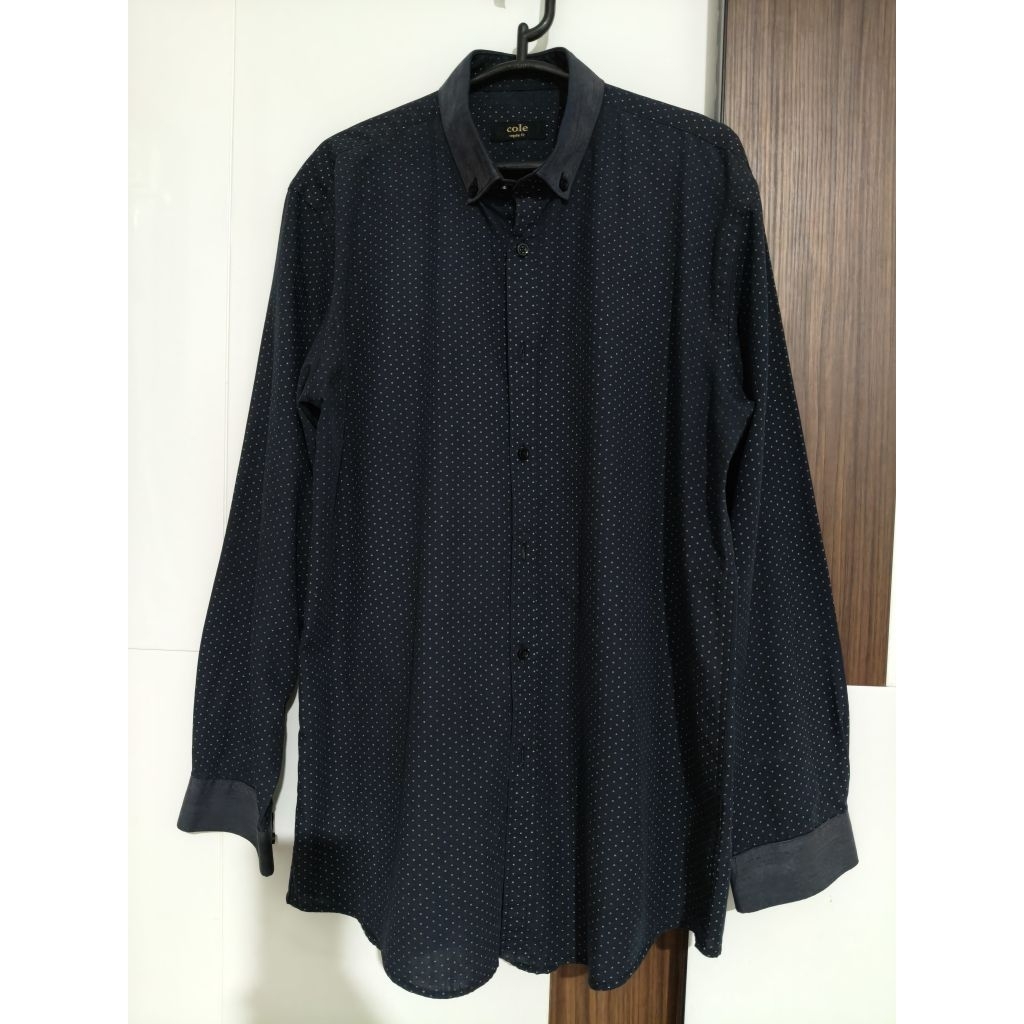 Kemeja pria lengan panjang hitam cole preloved