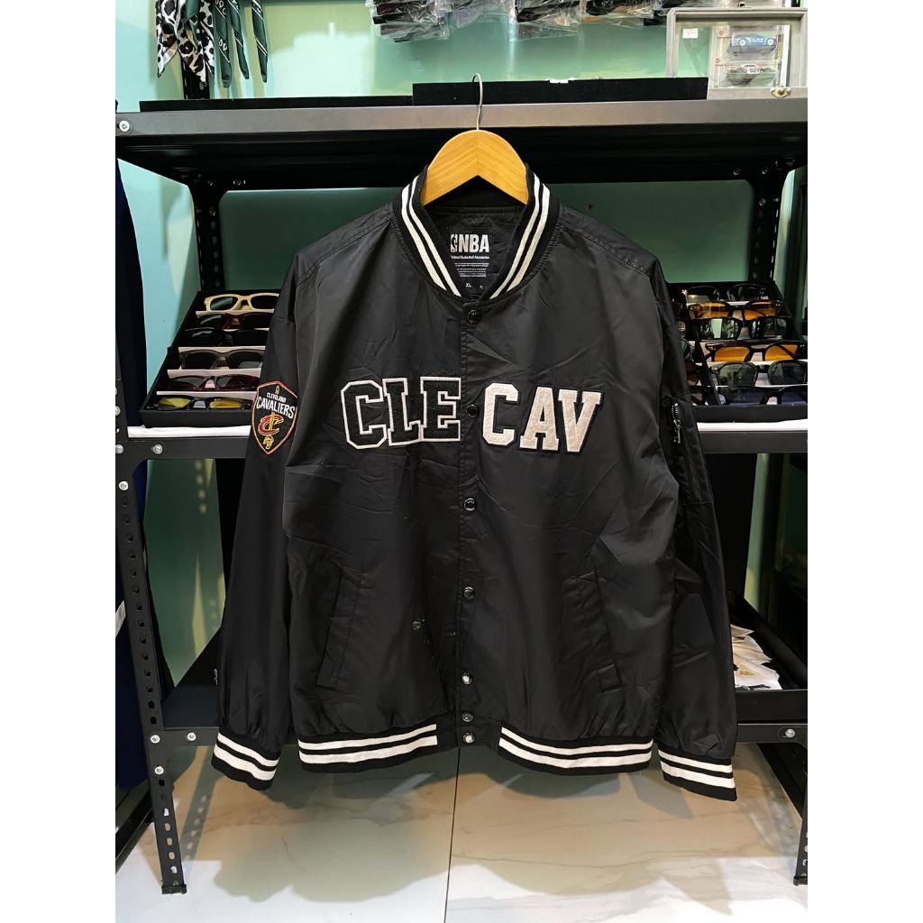 Varsity jacket baseball NBA Clecav Authentic