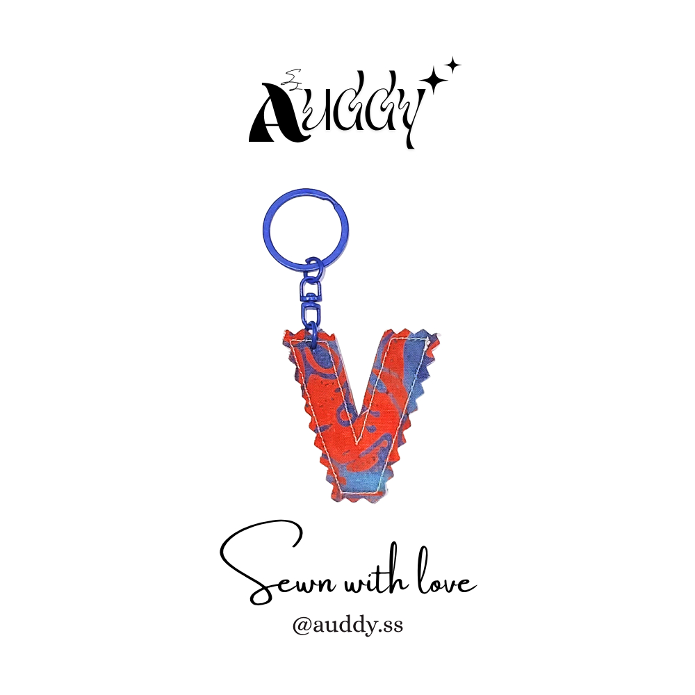 Huruf V Gantungan Kunci Huruf Handmade | Aksesoris Tas Lucu | Keychain Unik Kain Perca
