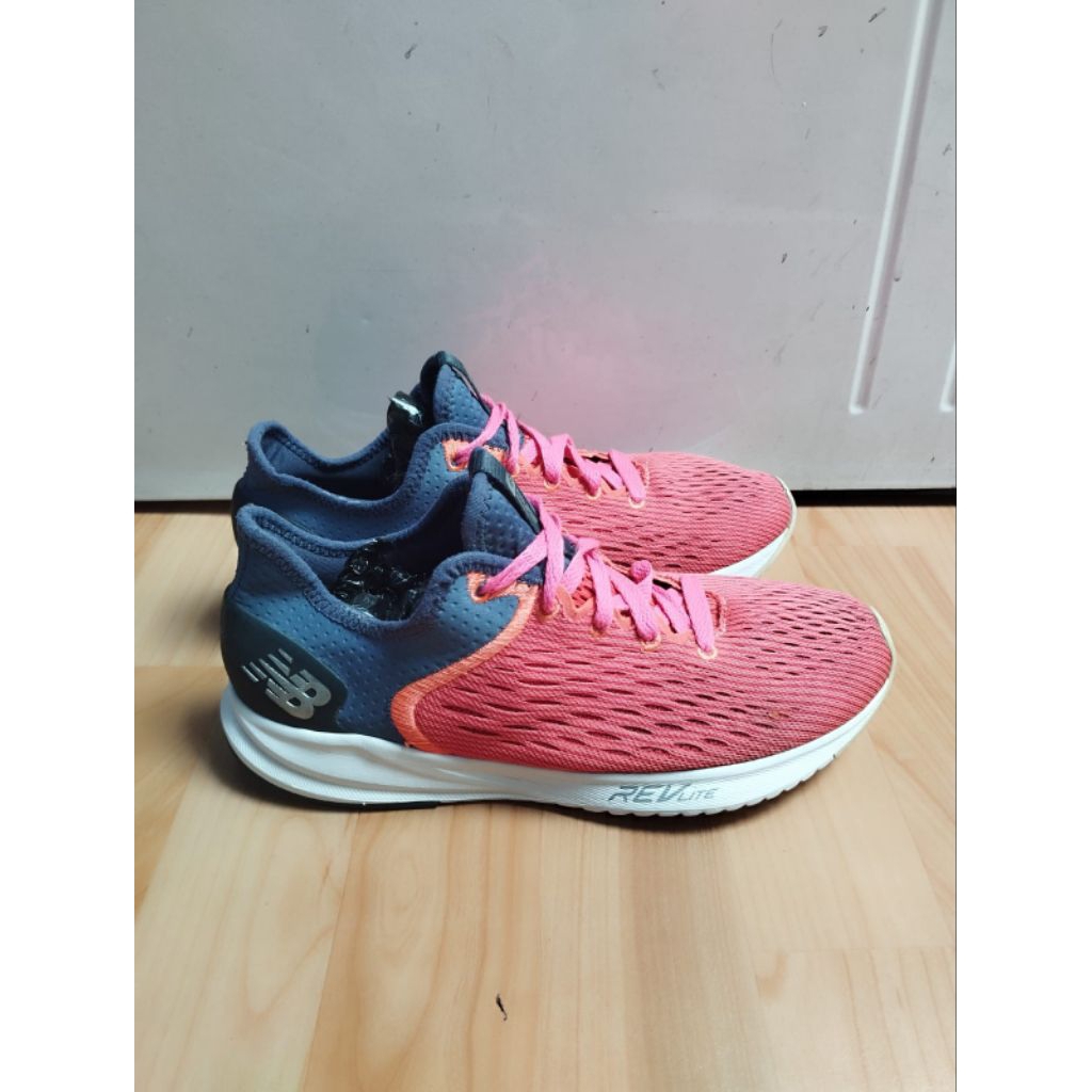 SEPATU RUNNING SNEAKERS NEW BALANCE 5000 SIZE 41 BEKAS PRELOVED