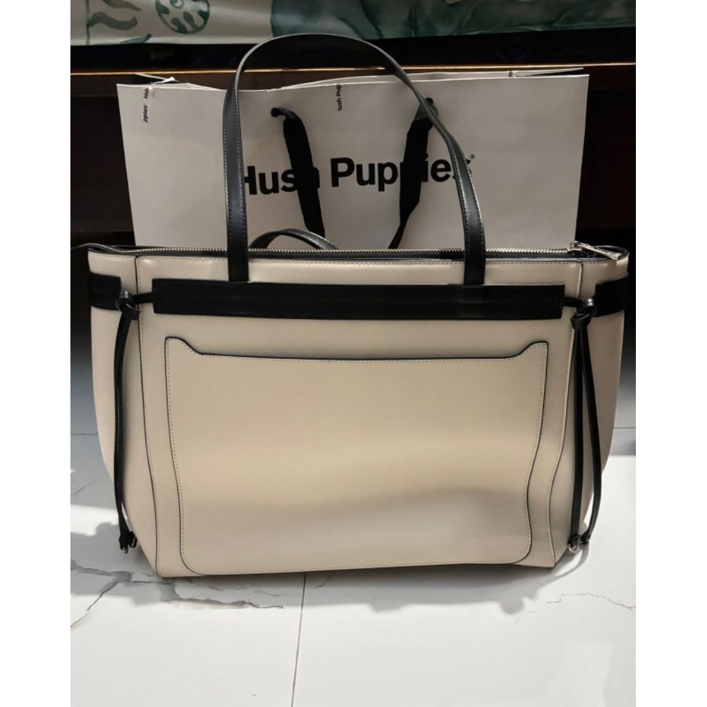 Ayla Tote Bag Hush Puppies Size L x Preloved
