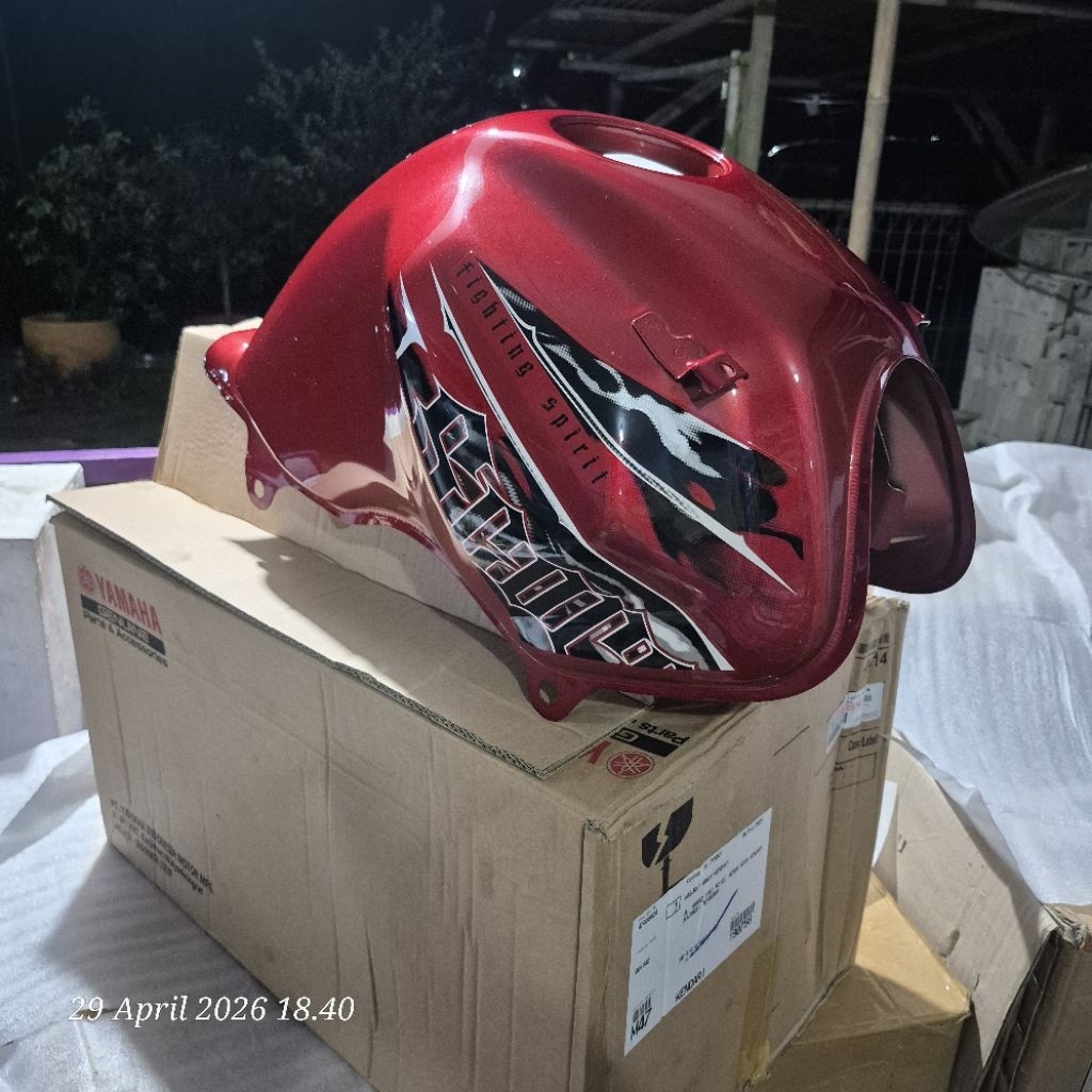 fuel tank tangki tengki bensin bahan bakar Yamaha Scorpio Z new Robot merah assy original yamaha YGP