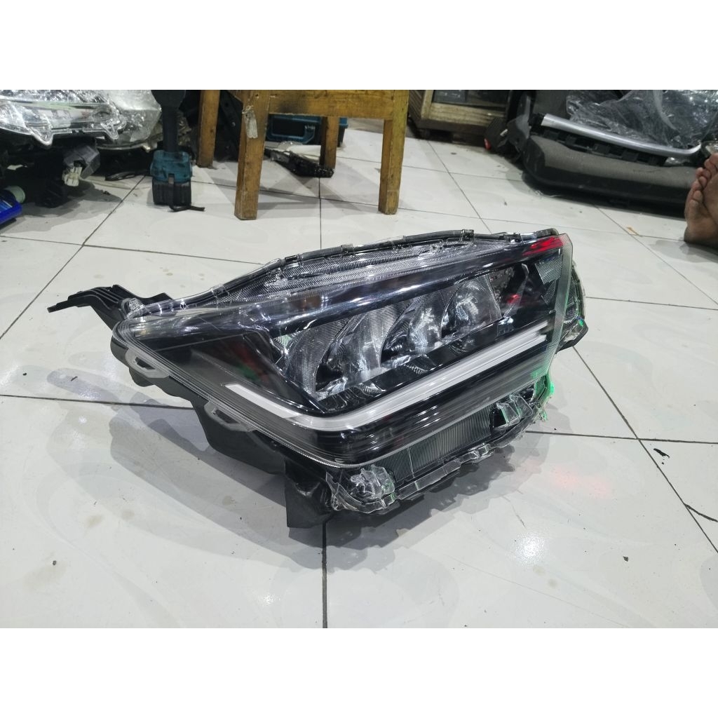 headlamp Ayla 2023/2024/2025 LED original. lampu depan Ayla LED 2023-2024 original