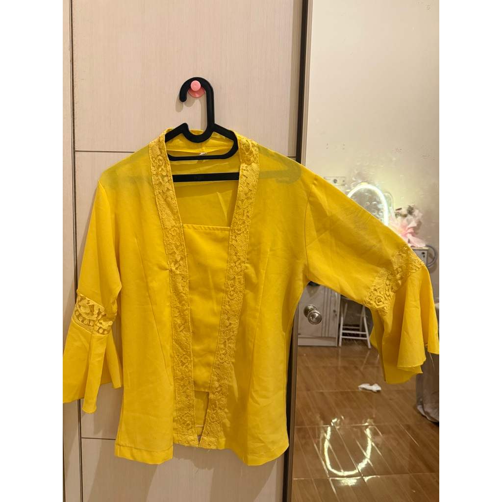 Preloved kebaya kain bordir kuning xxl (baca deskirpsi)