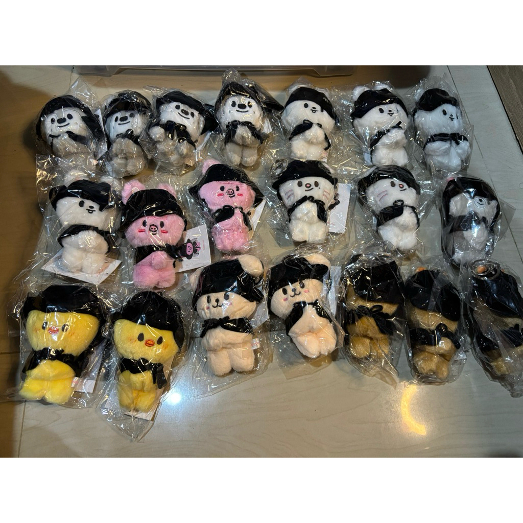 SKZOO do it magnet plush