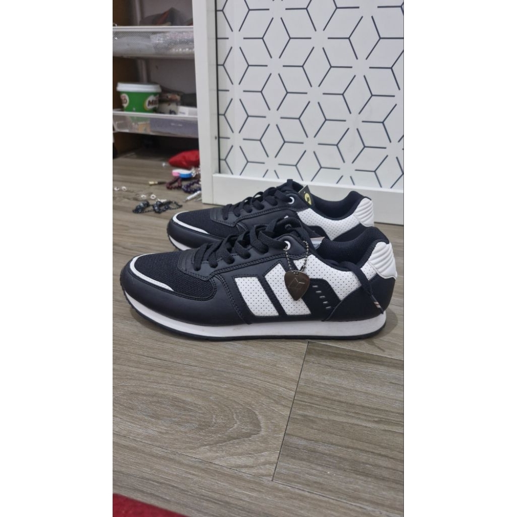 Macbeth Fischer Black White NEW (42)