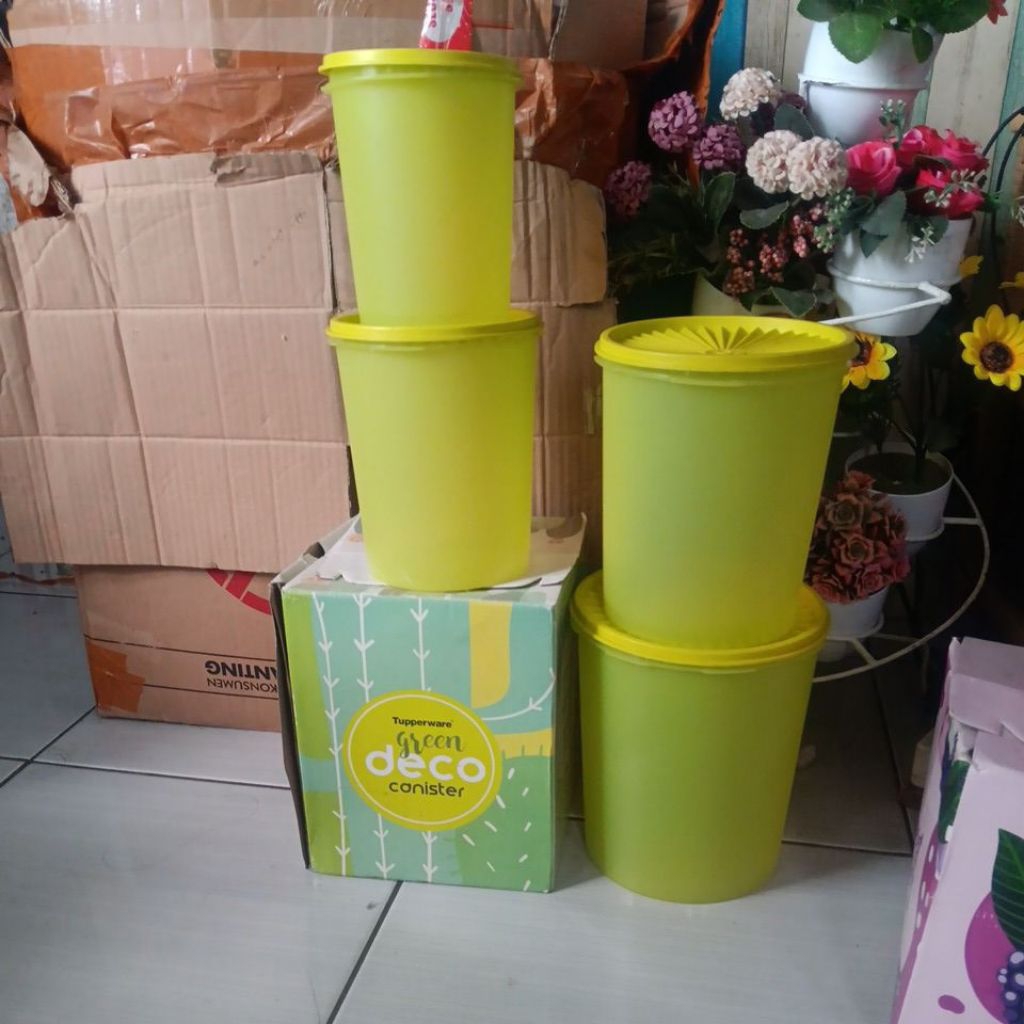 Deco canister green tupperware