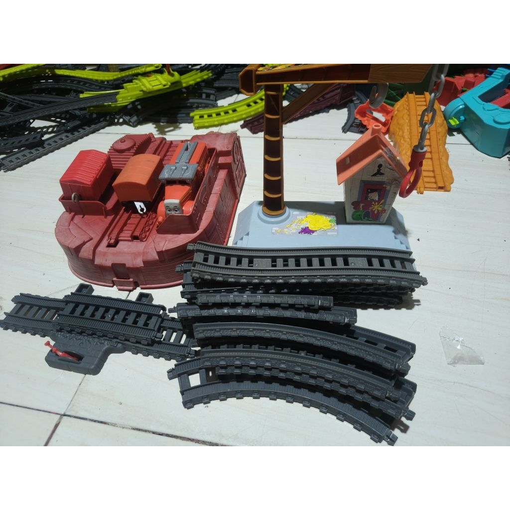jual kereta mainan Thomas original mattel track master