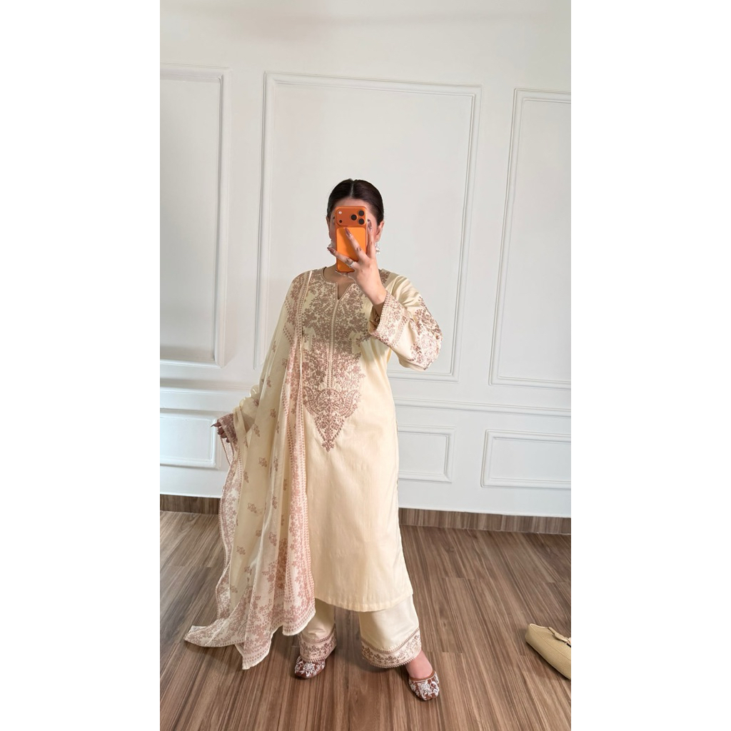 Kurti embroidery pakistan