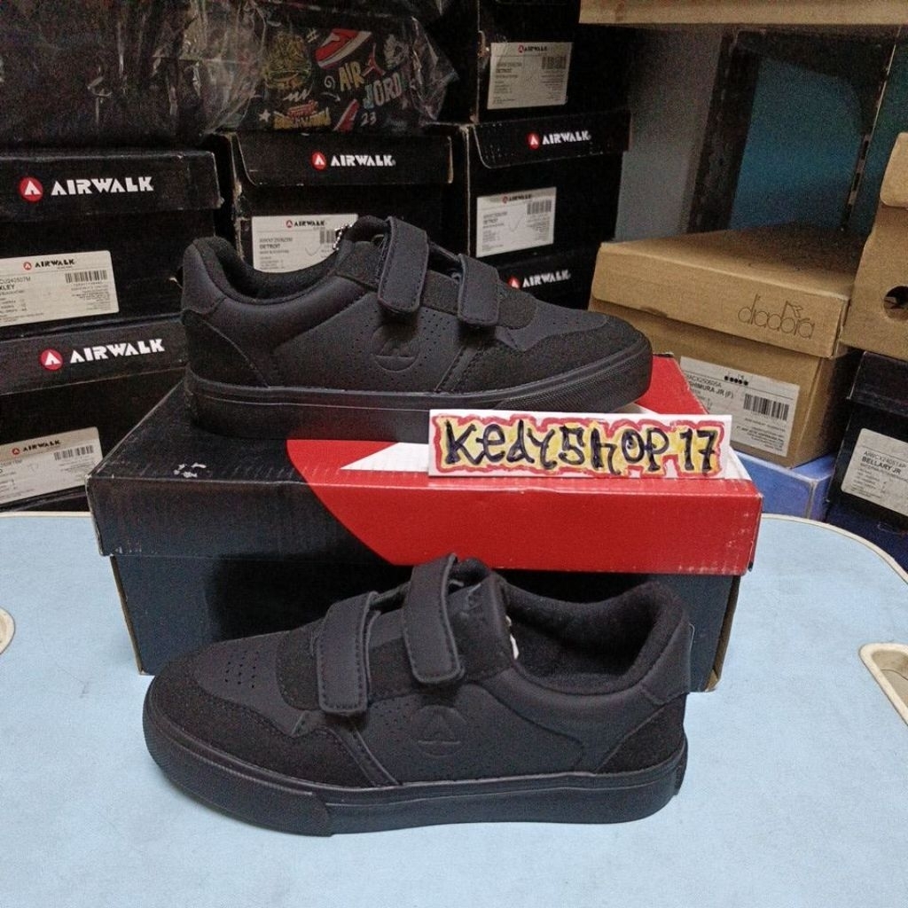 Sepatu Anak Airwalk Carter Jr Full Black Original resmi sport station