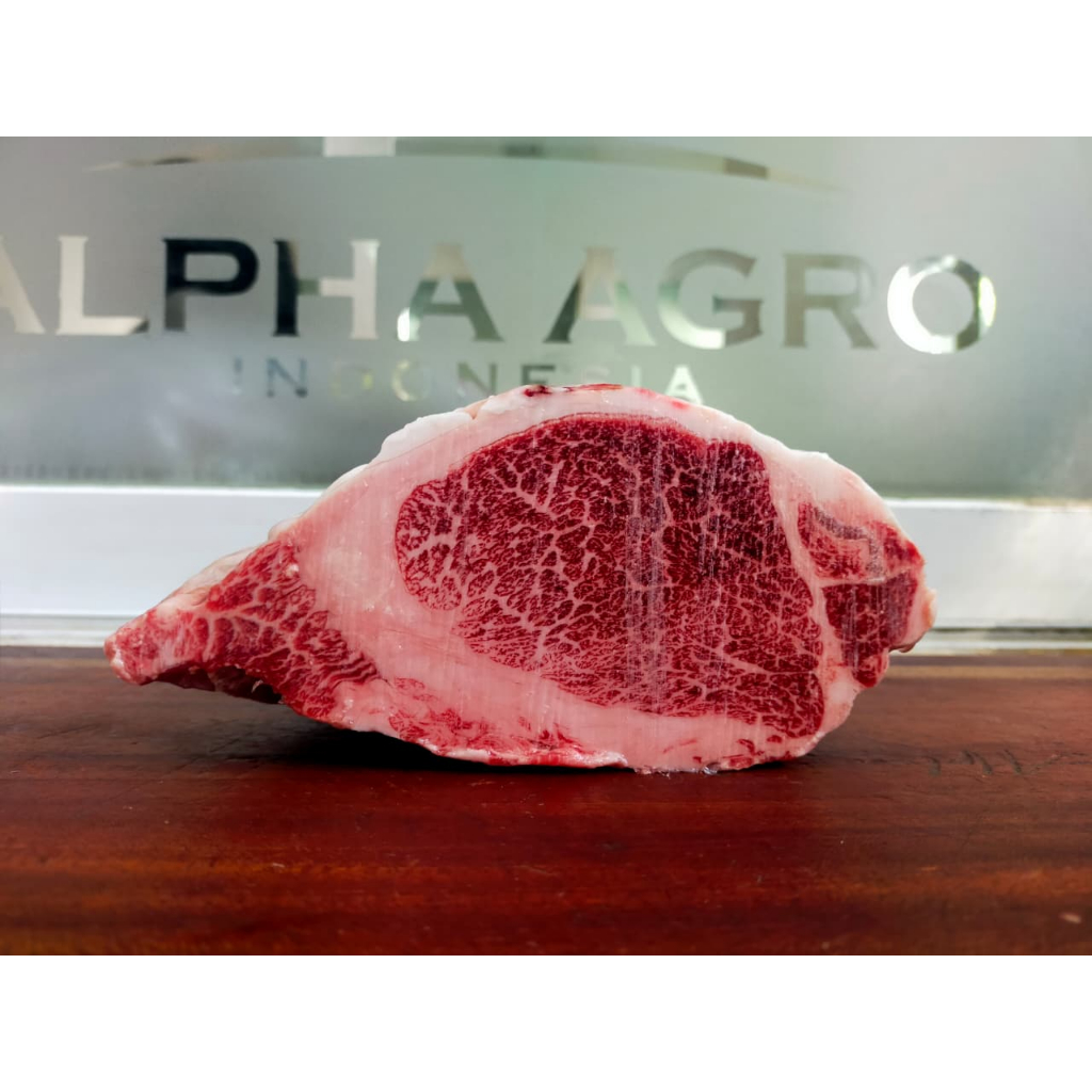 Japanese Wagyu Black Beef Tenderloin A5  (+-1.5KG/LOAF)
