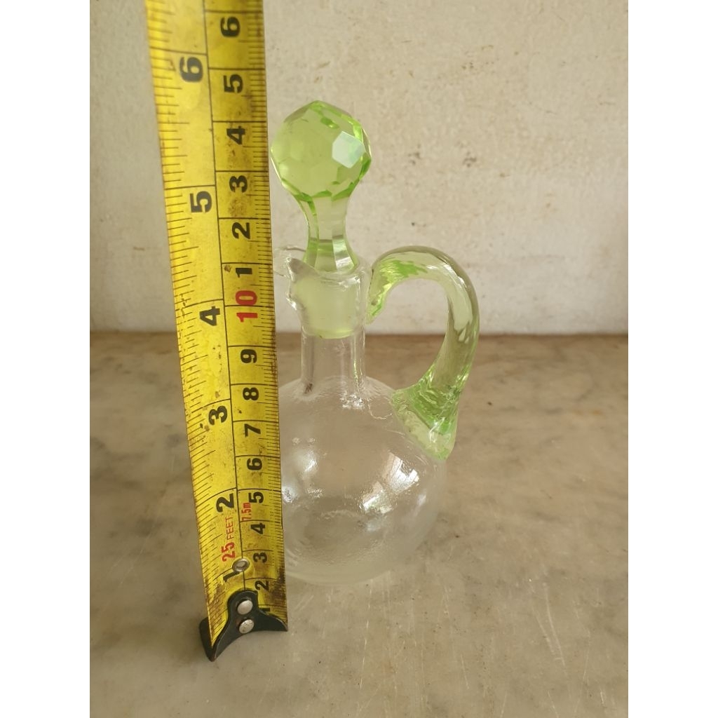botol antik kristal