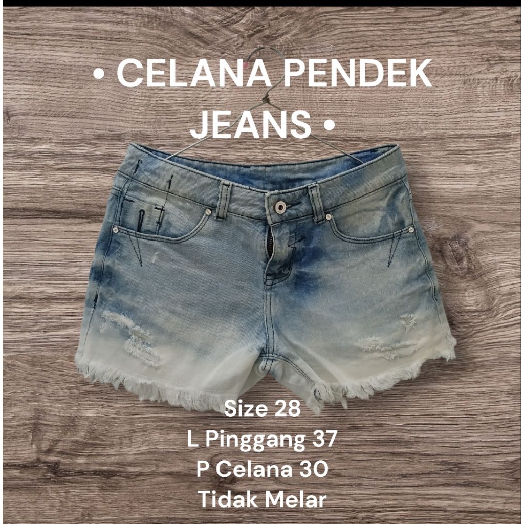 ROK/CELANA JEANS PENDEK