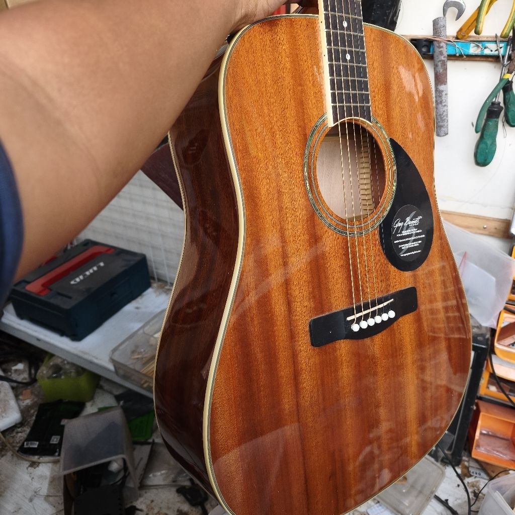 Gitar Greg Bennett gd100sm top solid Mahogany original