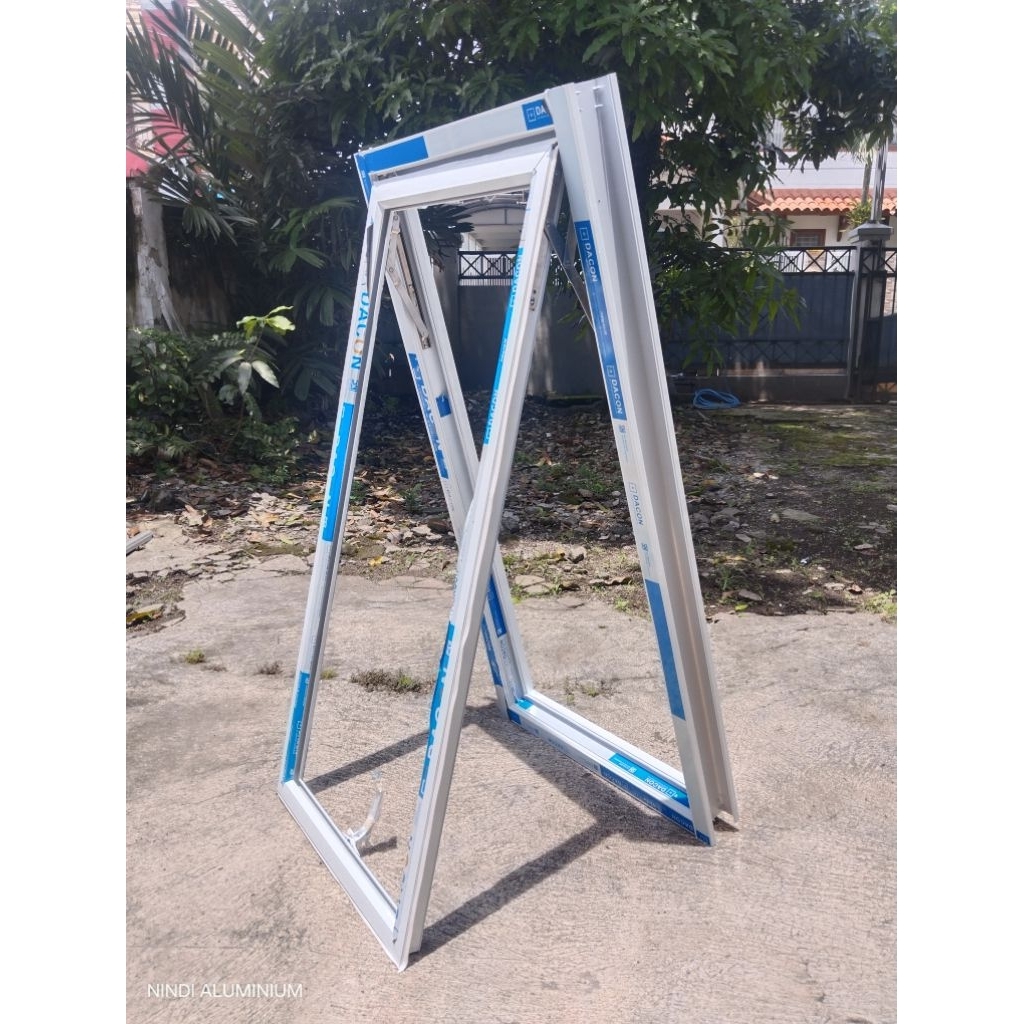 jendela aluminium casment uk. L. 60xT.120 +Kusen 3"+kaca
