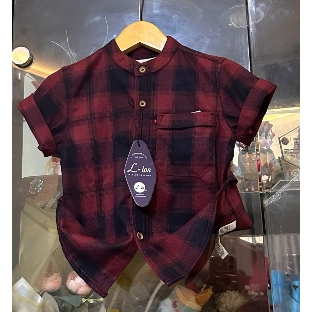 KURTA ANAK FLANEL MERAH.