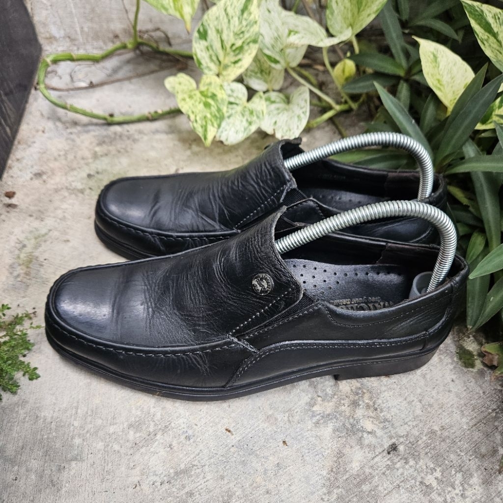 sepatu pantofel slip on second watchout size 40(25cm)